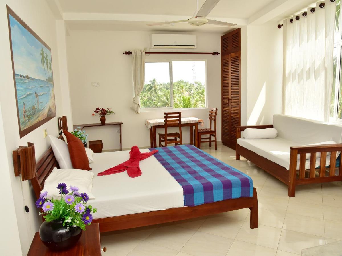 Hotel Happy Tuna ฮิกคาดูวา ภายนอก รูปภาพ