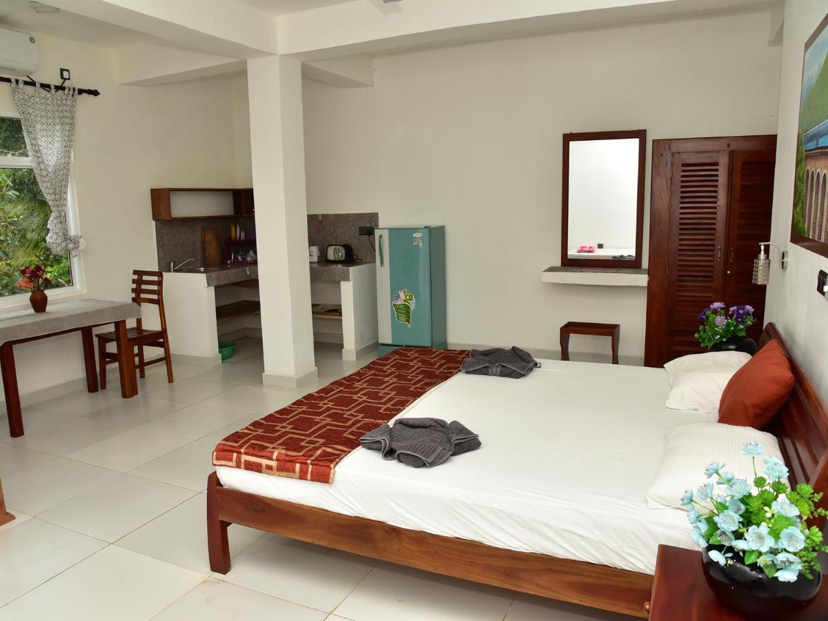 Hotel Happy Tuna ฮิกคาดูวา ภายนอก รูปภาพ