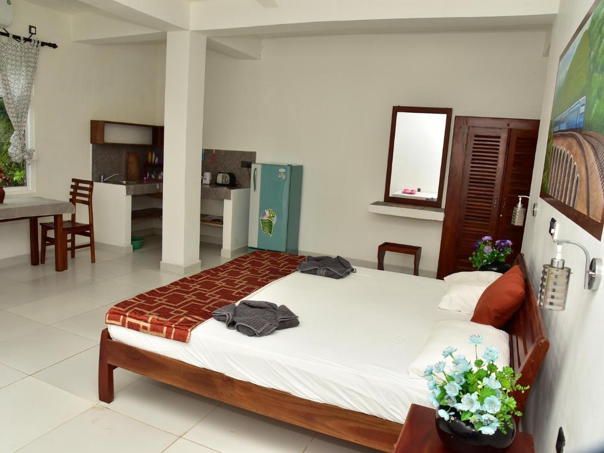 Hotel Happy Tuna ฮิกคาดูวา ภายนอก รูปภาพ